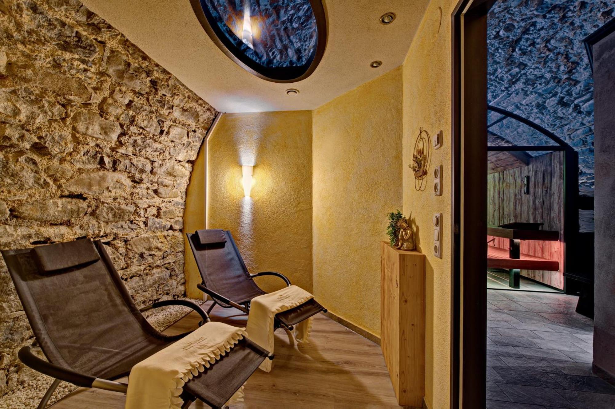 Koenigshof Hotel Resort โอเบอร์สเทาเฟิน ภายนอก รูปภาพ